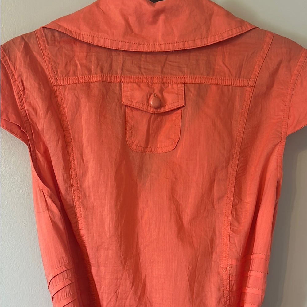 Elegant Coral Button-Down Dress - Picture 4 of 4